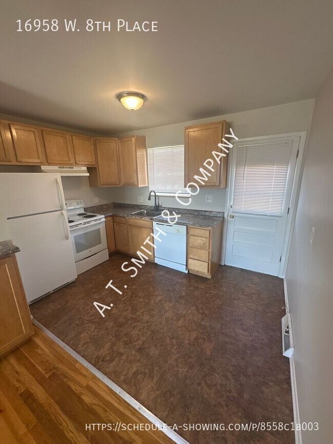 Foto del edificio - 16958 W 8th Pl