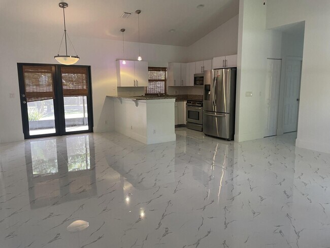 Foto del edificio - 6021 180th Ave N