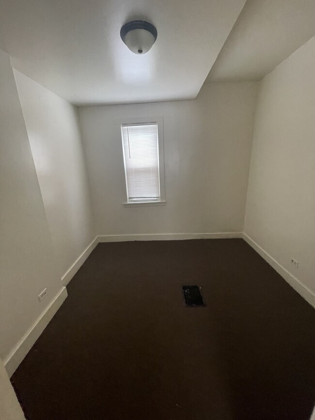 Foto del edificio - 1127 Grant Ave