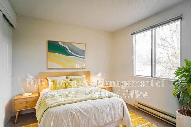 Foto del edificio - 14134 NE Sandy Blvd