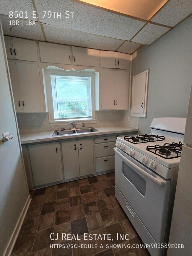 Foto del edificio - 8501 E 79th St