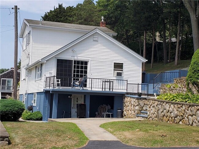 Foto del edificio - 295 Point Rd