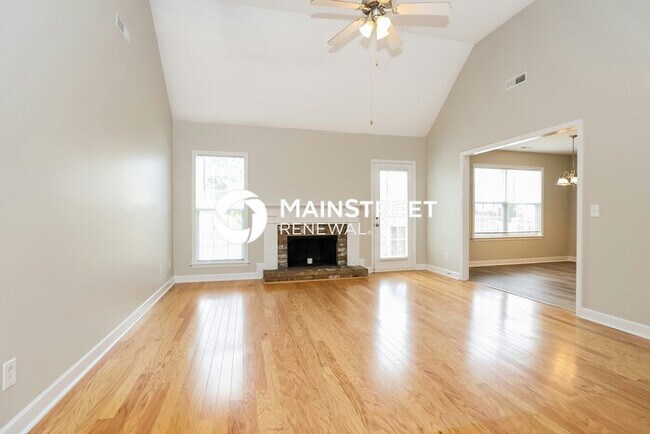 Foto del edificio - 3 Bedroom Pet-Friendly Home in SPRING HILL, TN with Main Street Renewal
