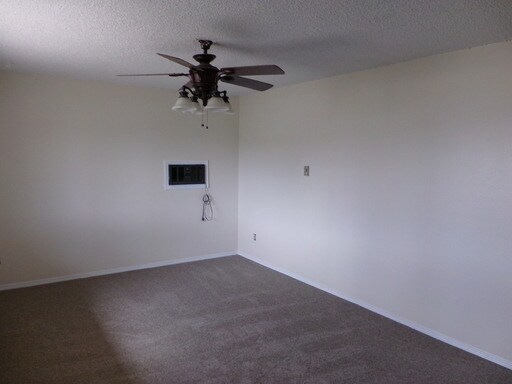 Building Photo - 1024 E Mallon Dr