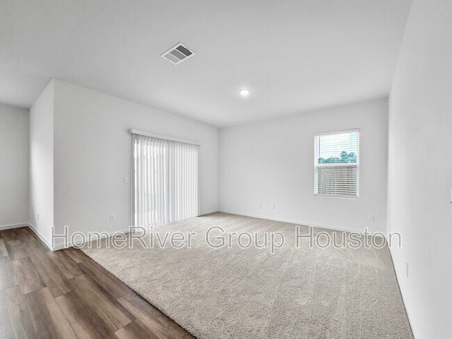 Foto del edificio - 28410 Selsdon Ct