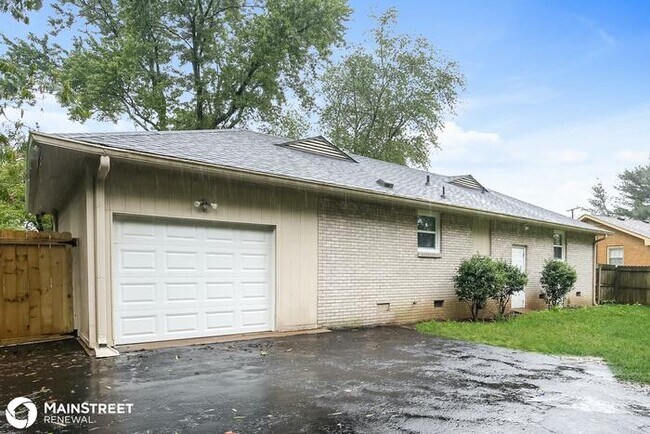 Foto del edificio - 311 SANTA ROSA DR, OLD HICKORY, TN 37138