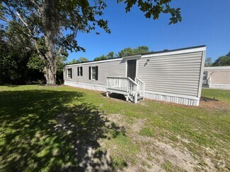 Building Photo - Colony Oaks Homes