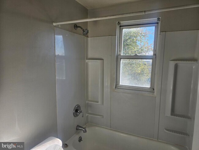 Foto del edificio - 7515 Lange St