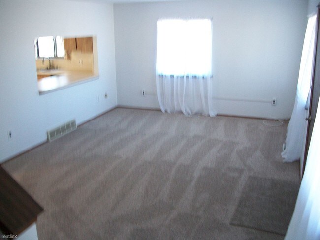Building Photo - 30759 Maplewood St