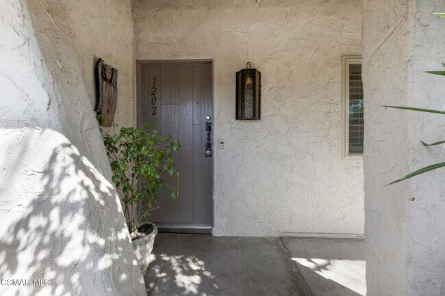 Foto del edificio - 1202 Landsburn Cir