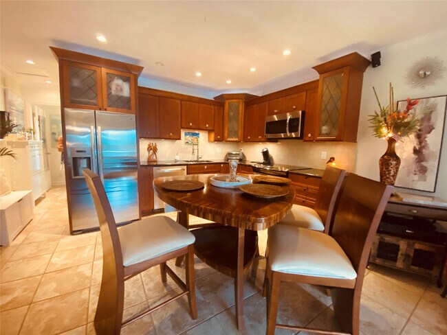 Foto del edificio - 3212 SE 8th St