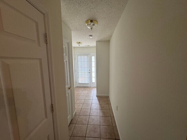 Foto del edificio - 11371 Clubhaven Pl