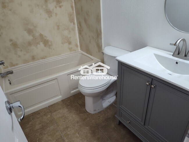 Foto del edificio - 1336 N 85th Pl