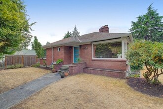 Building Photo - 9126 Bowdoin Way