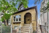 Foto principal - 1521 W Nelson St