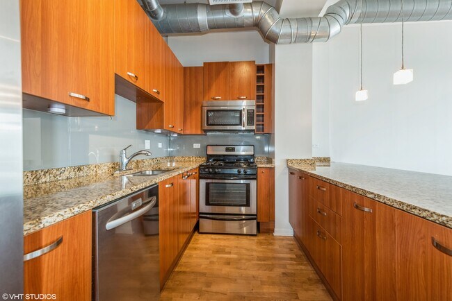 Foto del edificio - 1225 W Morse Ave