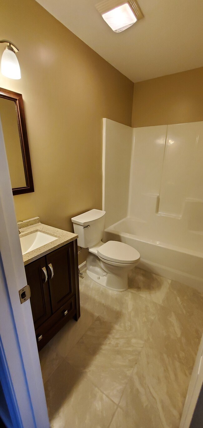 Foto principal - 1019 E Boyd St