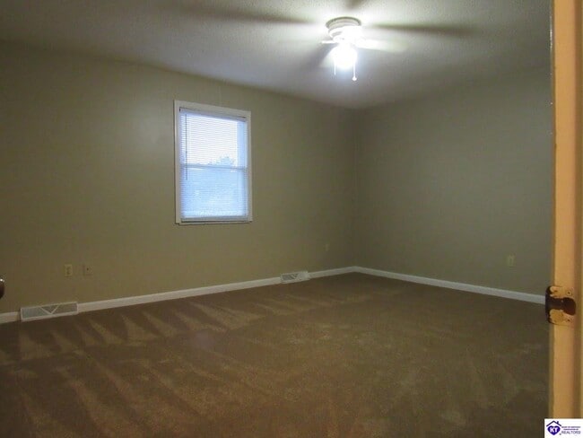 Building Photo - 300 Berkley Ct