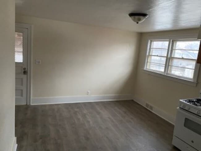 Building Photo - 1319 Clover Ave