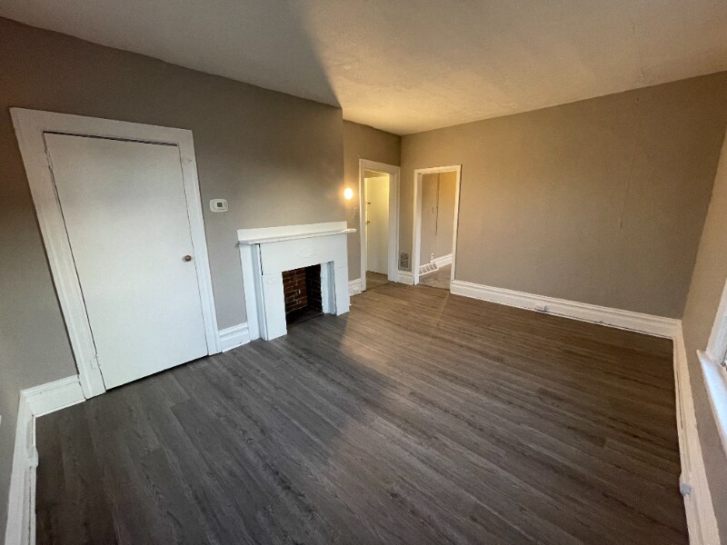 Primary Photo - 552 Hill St