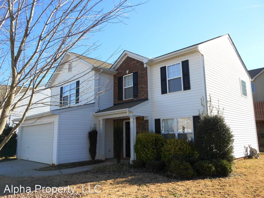 4 br, 2.5 bath House 300 Chartwell Dr House for Rent in Greer, SC
