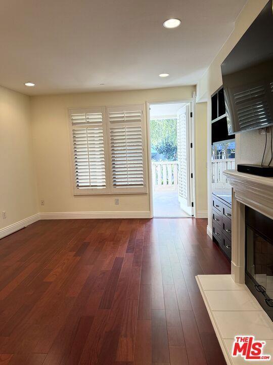 Building Photo - 5625 Playa Vista Dr