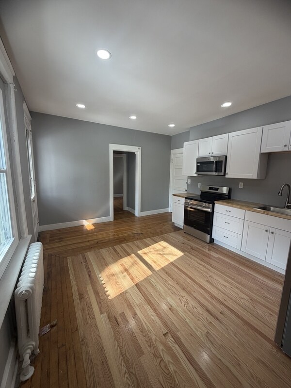 Building Photo - 48 Broadway