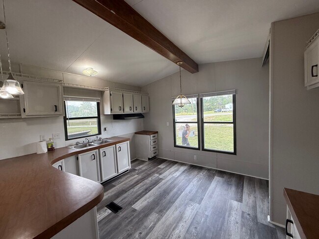 Foto del edificio - Welcome Home!! 2/2 Newly Renovated Mobile ...