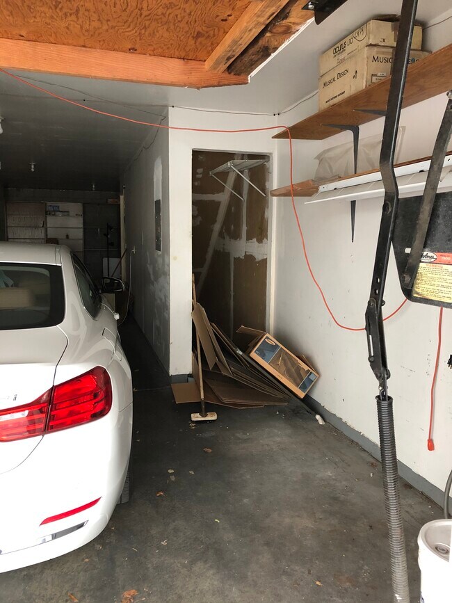 2 Car garage & storage on the side - 979 Belmont Ter