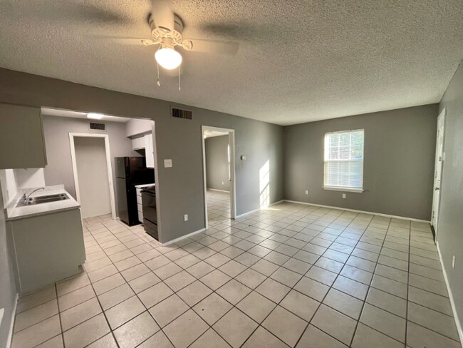 Foto del edificio - 2701 Colonial Ave