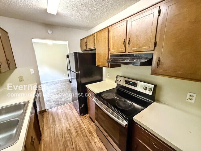 Foto del edificio - 8021 Marsh Mountain Rd