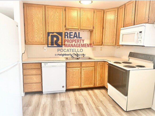 Foto del edificio - 1422-1422 Jensen St