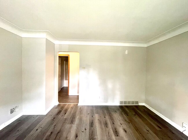 Foto del edificio - 3 Bed 1 Bath