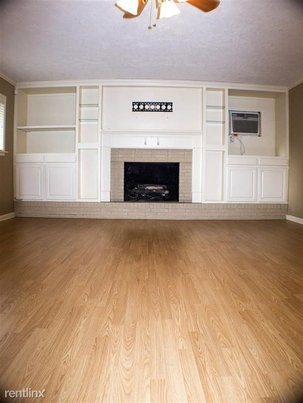 Building Photo - 4452 Charleswood Ave