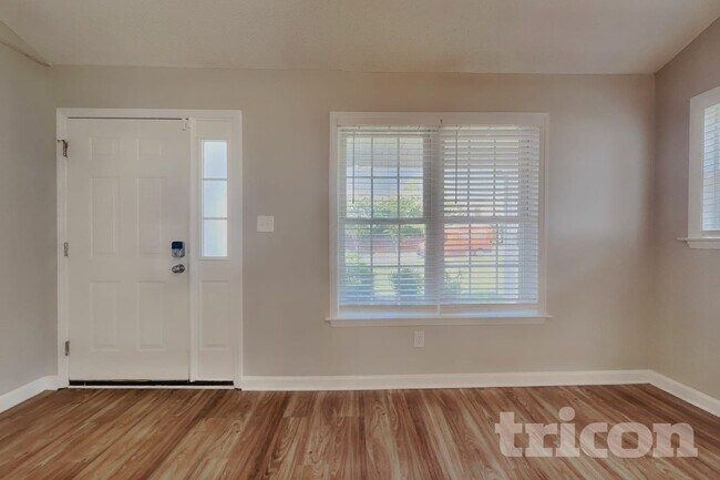 Foto del edificio - 2112 Saponi Village Ct