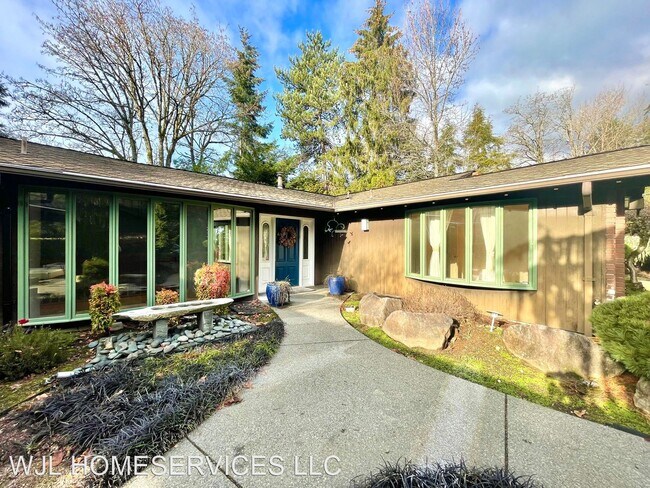 Foto del edificio - 4 br, 3.5 bath House - 8611 NE 26th Pl
