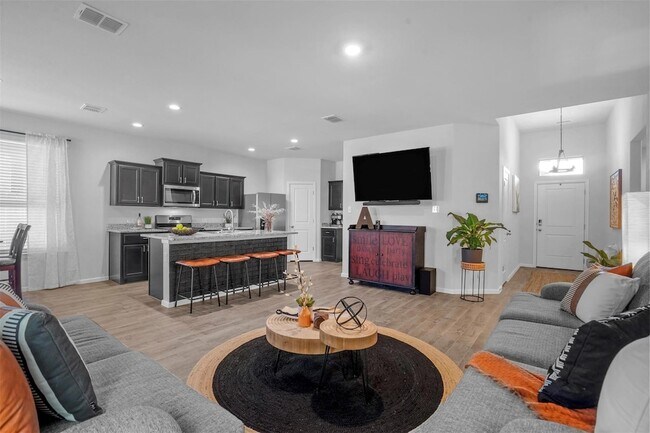 Foto del edificio - 8916 Old Rawhide Ln