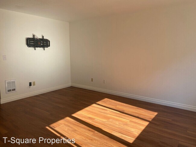 Foto del edificio - 2 br, 2.5 bath House - 1505 W Casino Rd #20