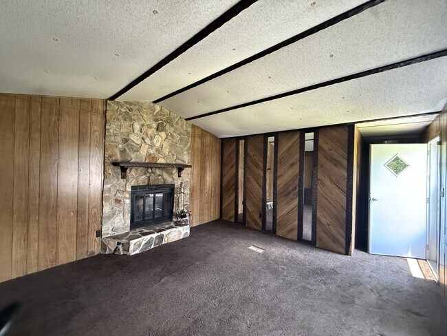 Foto del edificio - 441 Willow Run Rd