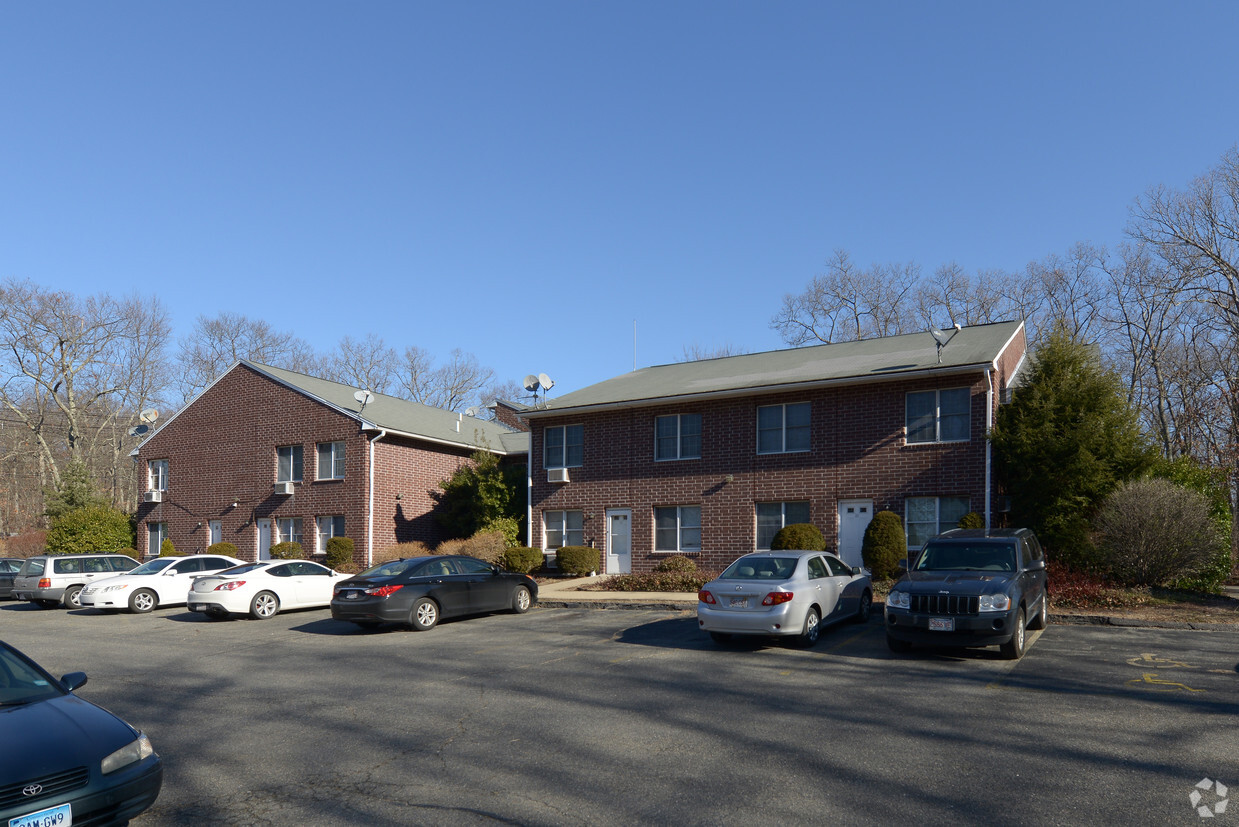 Primary Photo - Lakeside Apartments