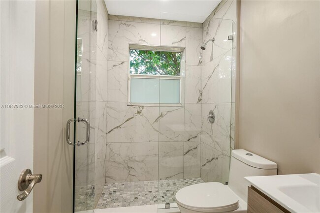Foto del edificio - 1443 S Cypress Rd