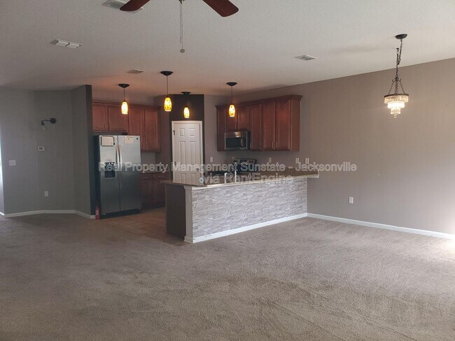 Building Photo - 11462 Carson Lake Dr