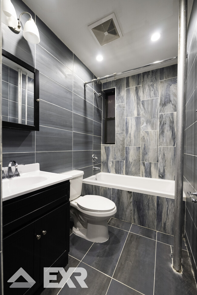 Building Photo - 30 Rogers Ave