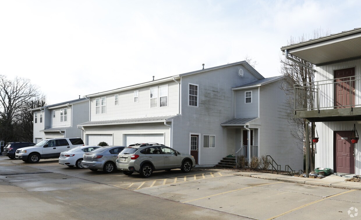 Building Photo - Mollly Court