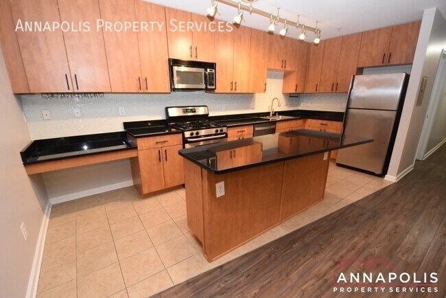 Building Photo - 1101 Primrose Ct