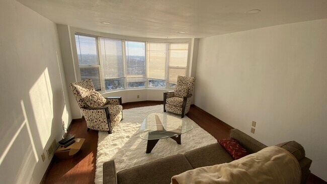 Foto del edificio - 2525 S Shore Dr