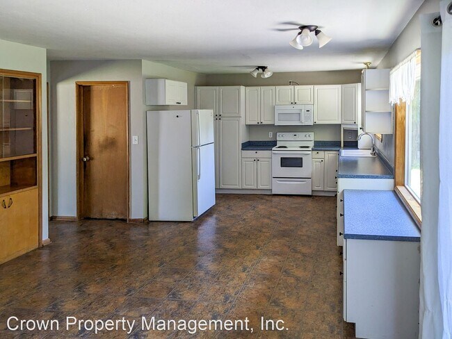 Building Photo - 3 br, 1.5 bath House - 176 Orchard View Ln