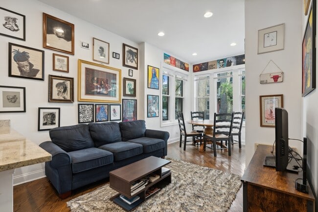 Foto del edificio - 1402 N Campbell Ave