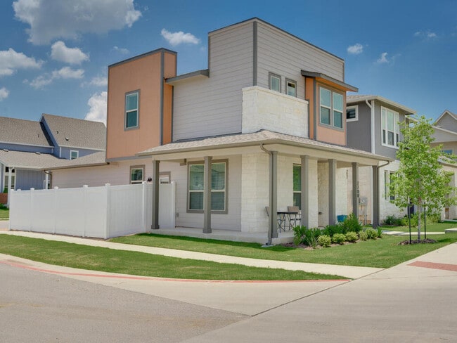 Building Photo - 7700 Dylan Dr