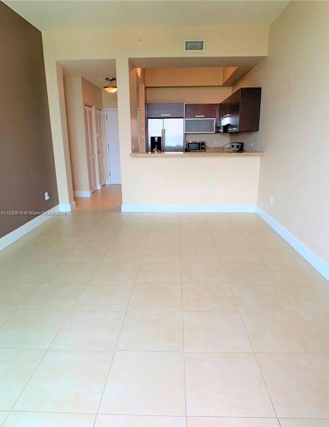 Foto del edificio - 2525 SW 3rd Ave